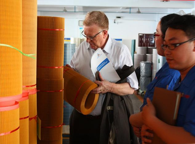 意大利客戶參觀艾普利生產(chǎn)基地(圖4) 意大利客戶參觀艾普利生產(chǎn)基地(圖4)